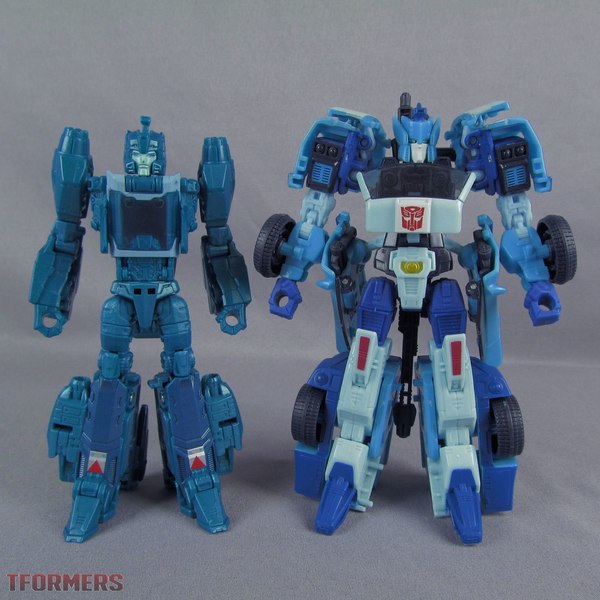 TFormers Titans Return Deluxe Blurr And Hyperfire Gallery 104 (104 of 115)